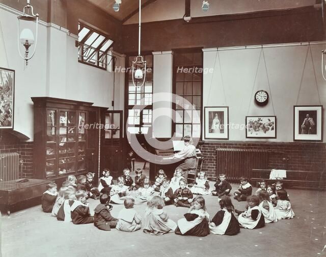 Music lesson, Southfields Infants' School, Wandsworth, London, 1906. Artist: Unknown.