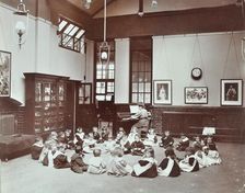 Music lesson, Southfields Infants School, Wandsworth, London, 1906