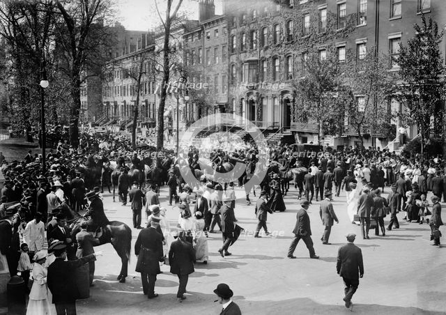 N.Y.C. - Assembling of suffrage paraders, between c1910 and c1915. Creator: Bain News Service.