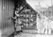 N.Y. Playground, between c1910 and c1915. Creator: Bain News Service