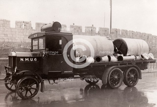 NMU (Northern Motor Utilities) flat-backed lorry, York, Yorkshire, 1918. Artist: Unknown
