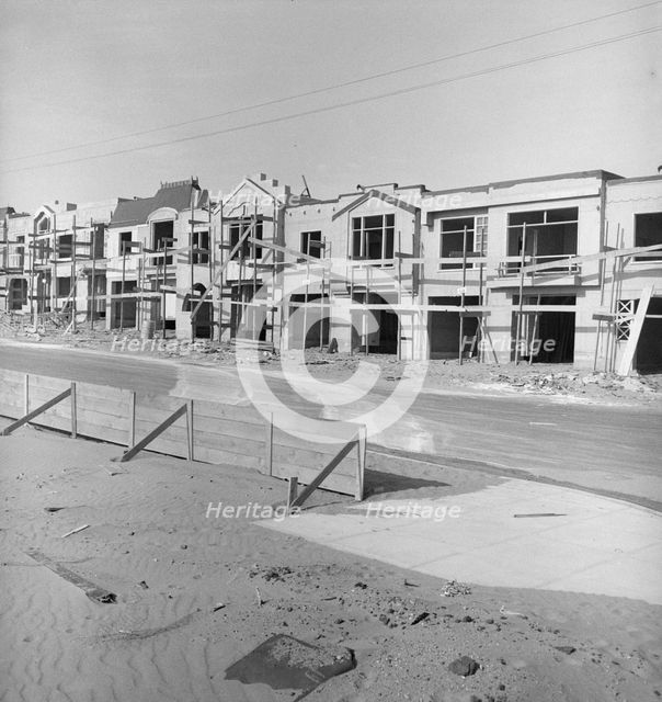 Note on modern architecture and home building, San Francisco, California, 1939. Creator: Dorothea Lange.