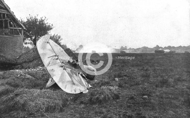 'Notre Contre-Attaque du 11 juin 1918; au Nord-Ouest de Compiegne: nos chars d'assaut..., 1918. Creator: Unknown.