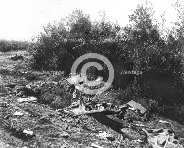 'Notre Contre-Attaque du 11 juin 1918; Emplacement d'un poste de mitrailleuse ennemi', 1918. Creator: Unknown.