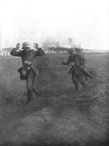 Notre Artillerie d'Assaut; La Replique de Foch: Au Sud-ouest de Soissons; "Kamarad !"..., 1918. Creator: Unknown