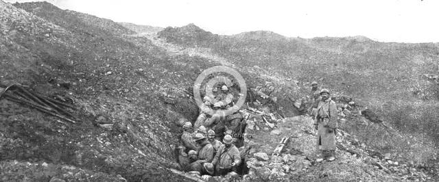 'Notre attaque du 24 octobre 1916; Dans le secteur du bois Fumin, a midi trente: un poste de command Creator: Unknown.