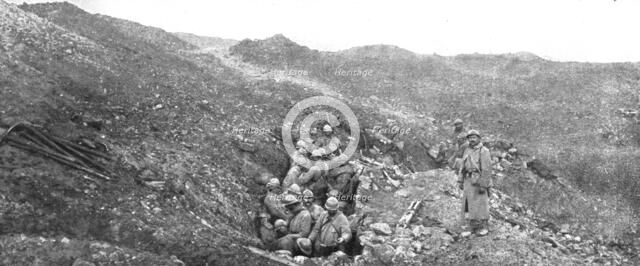 'Notre attaque du 24 octobre 1916; Dans le secteur du bois Fumin, a midi trente: un poste de command Creator: Unknown.