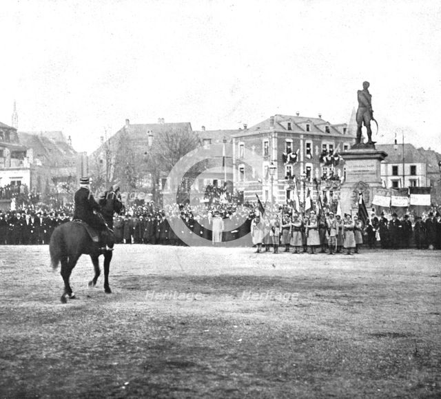 'Notre entrée a Colmar; Les generaux de Castelnau et Hirschauer passant devant...', 1918. Creator: Unknown.
