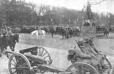 Notre entrée a Metz; Les troupes francaises defilent, 19 novembre 1918, sur l'esplanade de..., 1918 Creator: Unknown