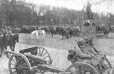 Notre entrée a Metz; Les troupes francaises defilent, 19 novembre 1918, sur l'esplanade de..., 1918 Creator: Unknown