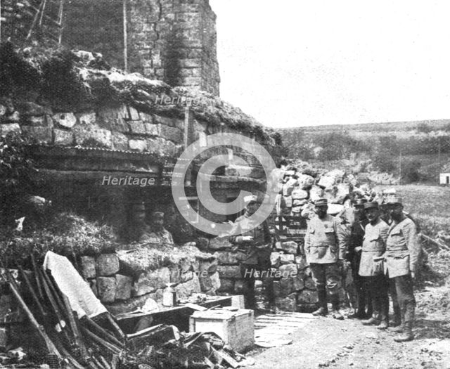 'Notre offensive d'Artois; Maisons de Carency dont les caves etaient amenagees', 1915. Creator: Unknown.