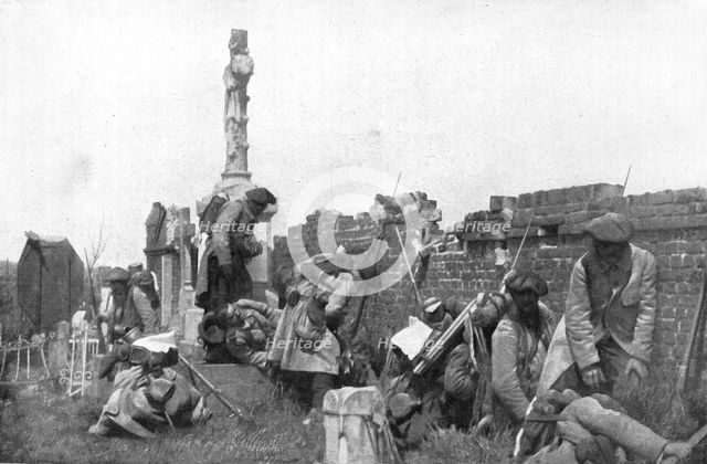 'Notre offensive d'Artois; la compagnie a recu l'ordre de tenir dans le cimetiere', 1915. Creator: Unknown.