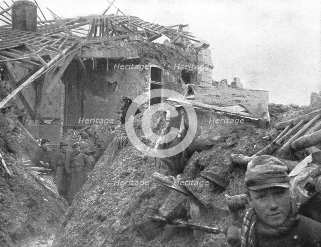 'Notre offensive d'Artois; La derniere maison a l'Ouest de Carency que nous occupions', 1915. Creator: Unknown.