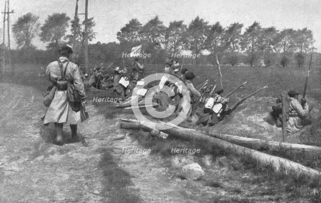 ''Notre offensive d'Artois; une section d'alpins arrive sur la route de Bethune', 1915. Creator: Unknown.