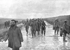Notre offensive du 15 decembre 1916; Le 15 decembre, a trois heures du soir: un convoi de 300 allem Creator: Unknown