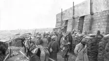 Notre offensive du 15 decembre 1916; Un poste de commandement pendant la bataille 1916. Creator: Unknown