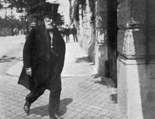 Nouveau Ministere en Italie; La crise ministerielle en Italie. M. Boselli revenant de Villa...,1916 Creator: Unknown