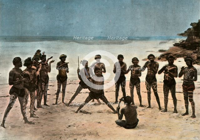 'Nouvelle-Guinee. Danse Des Papous Barioles', (Papua New Guinea. Tribal Papuan Dance), 1900. Creator: Unknown.