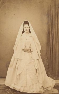 Nonne blanche (en pied), 1860s. Creator: Pierre-Louis Pierson