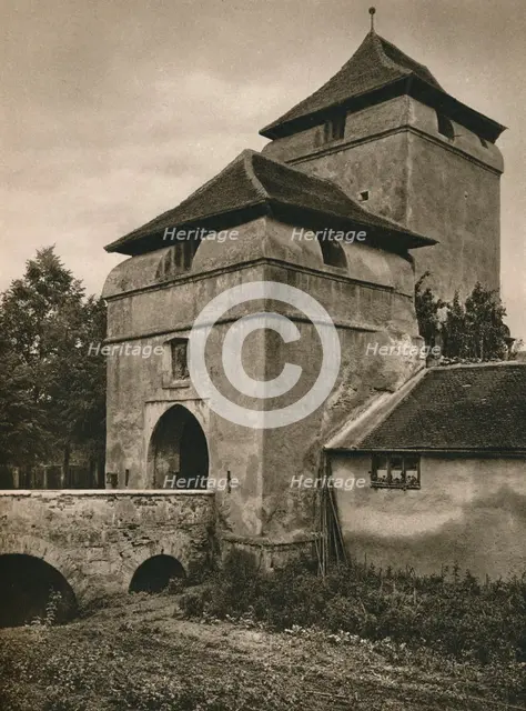 'Nordlingen - Berger Tor', 1931. Artist: Kurt Hielscher.