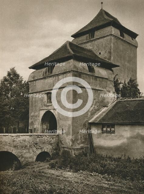 'Nordlingen - Berger Tor', 1931. Artist: Kurt Hielscher.