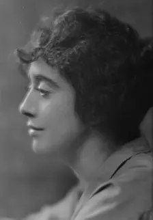 Normand, Mabel, portrait photograph, 1914 Oct. 18. Creator: Arnold Genthe