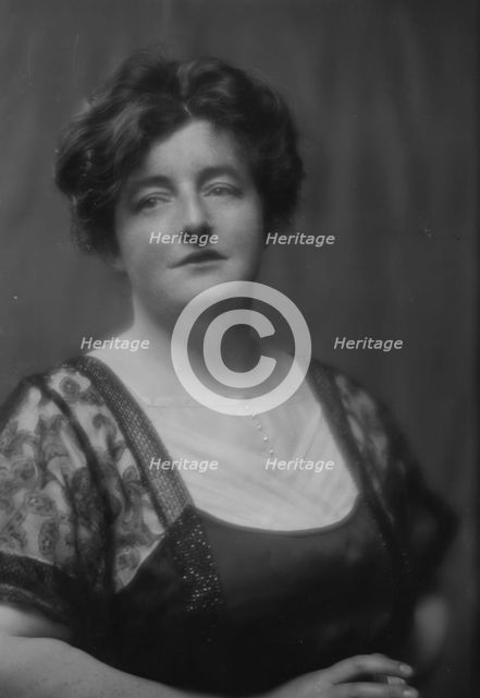 Norris, Charles G., Mrs., portrait photograph, 1913. Creator: Arnold Genthe.