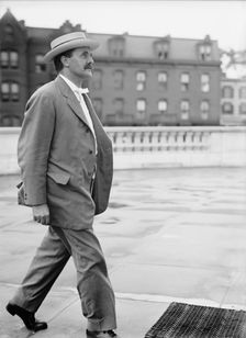 Norris, George William, Rep. from Nebraska, 1903-1913; Senator, 1913-. Snap, 1913. Creator: Harris & Ewing