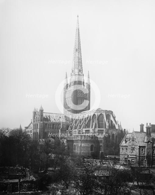 Norwich Cathedral, between 1900 and 1920. Creator: Unknown.