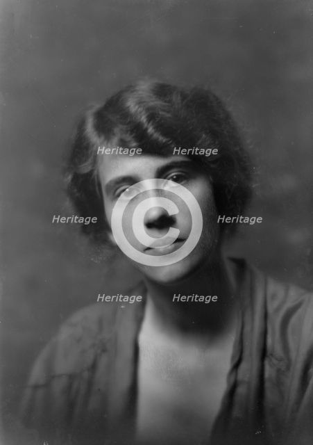 Norton, Miss, portrait photograph, 1917 Sept. 11. Creator: Arnold Genthe.