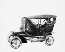 Northern Manufacturing Company car, between 1900 and 1910. Creator: Unknown