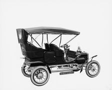 Northern Manufacturing Company car, between 1900 and 1910. Creator: Unknown