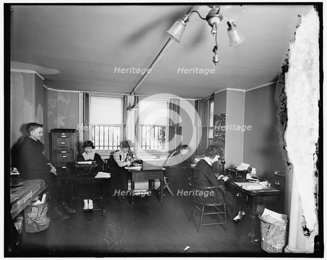 National Woman's Party Int, between 1910 and 1920. Creator: Harris & Ewing.