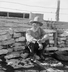 Native Texas tenant farmer, Near Goodliet, Texas, 1938. Creator: Dorothea Lange