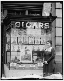 Nat'l Emergency War Garden Commission, between 1910 and 1920. Creator: Harris & Ewing