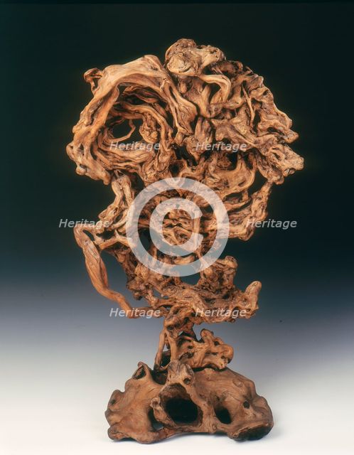 Natural wood sculpture of cobra hood shape, Qing dynasty, China, 1644-1912. Artist: Unknown