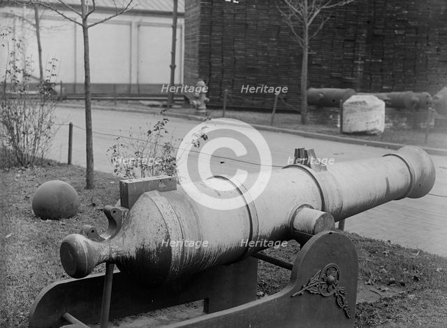 Navy Yard, U.S., Washington, 1917. Creator: Harris & Ewing.