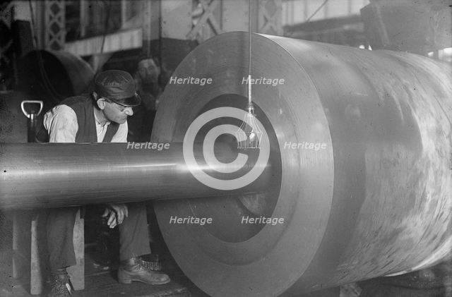 Navy Yard, U.S., Washington - Boring Breech of 14 Inch Gun, 1917. Creator: Harris & Ewing.