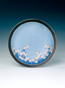 Nabeshima polychrome dish, Kyoho Era, middle Edo period, Japan, 1716-1736