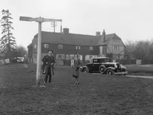 Nash drophead coupe, quintain post, Offham, near Maidstone, Kent, c1920s. Artist: Bill Brunell
