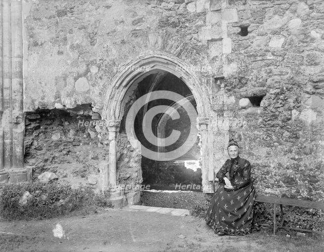 Netley Abbey, Netley, Hound, Hampshire, c1860-c1922. Artist: Henry Taunt