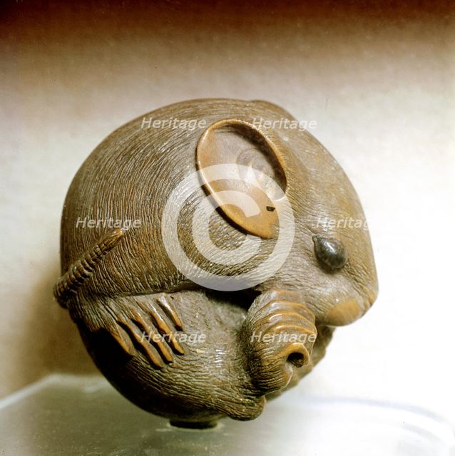Netsuke carved in the form of a rat, one of the 12 animals of the Japanese zodiac. Artist: Unknown