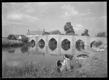 New Bridge, Newbridge, Northmoor, West Oxfordshire, Oxfordshire, 1945-1960. Creator: Margaret F Harker