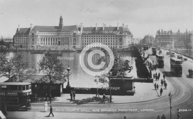 'New County Hall and Boadicea Monument, London', c1925 Artist: Unknown.