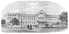 New hotel at Cairo, erected by the Oriental Hotels Company, 1871. Creator: Unknown