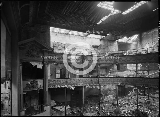 New Royal Pavilion Theatre, 193 Whitechapel Road, Whitechapel, Tower Hamlets, London, 1940-1944. Creator: SW Newbery.