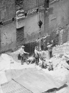 New York City views, between 1927 and 1938. Creator: Arnold Genthe