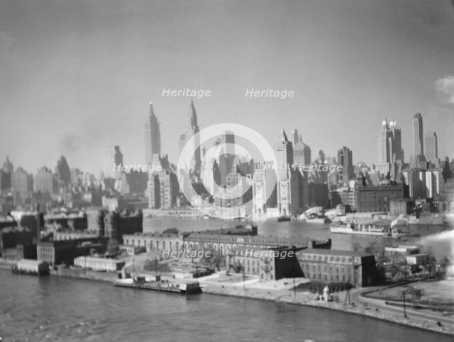 New York City views, between 1931 and 1938. Creator: Arnold Genthe.