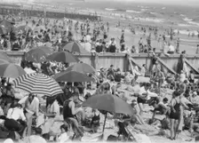 New York City views, Long Beach, 1927 Creator: Arnold Genthe