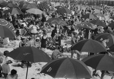 New York City views, Long Beach, 1927 Creator: Arnold Genthe